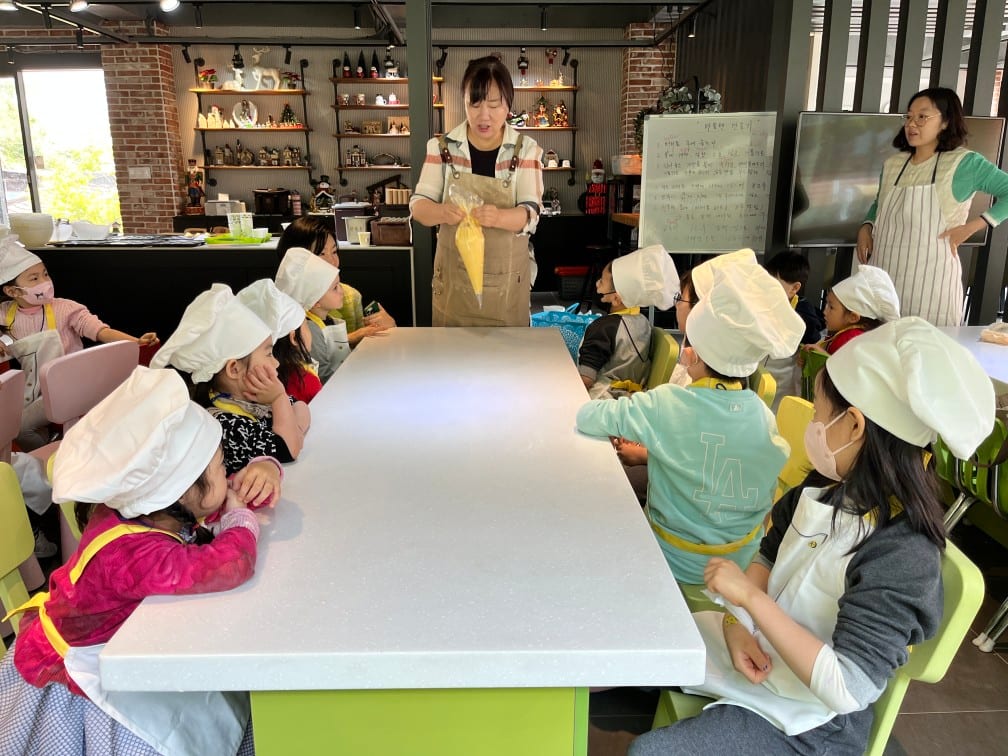 Baking Class · 베이킹 클래스