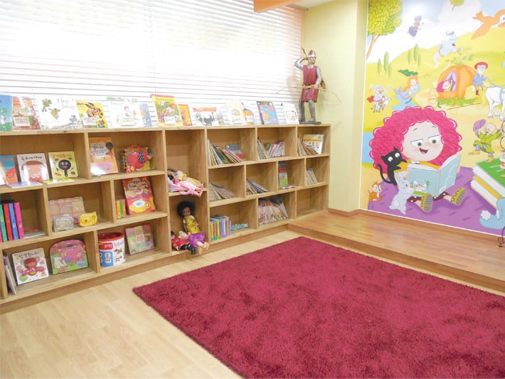 Book Corner · 북 코너